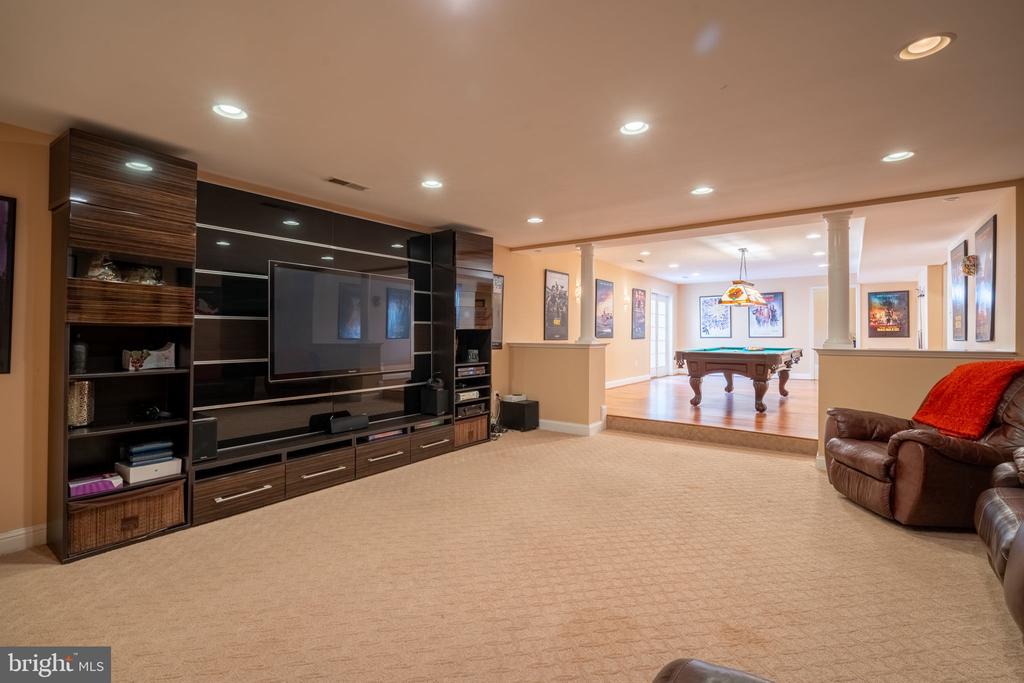 10716 Cloverbrooke Dr