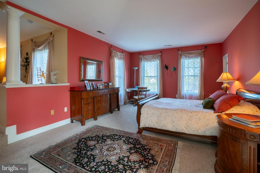 10716 Cloverbrooke Dr
