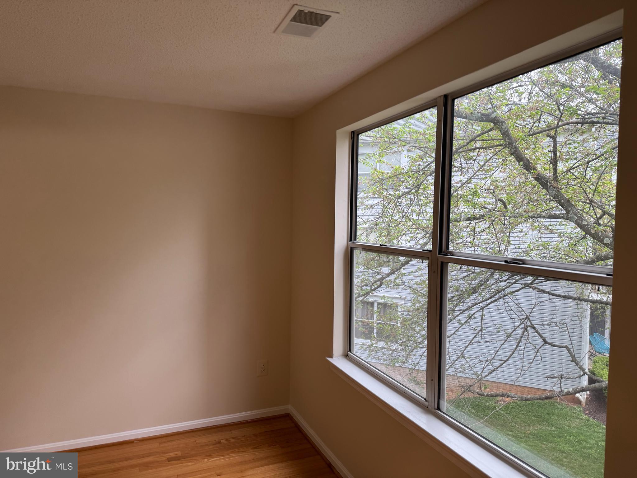 10007 Vanderbilt Cir #8-6