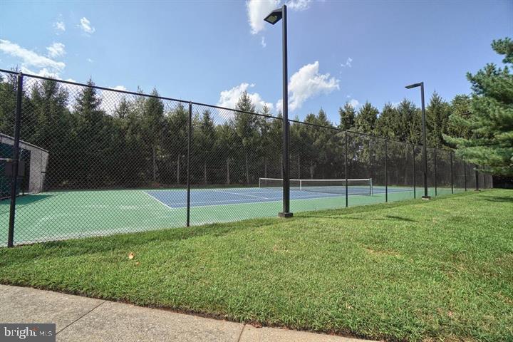 10007 Vanderbilt Cir #8-6