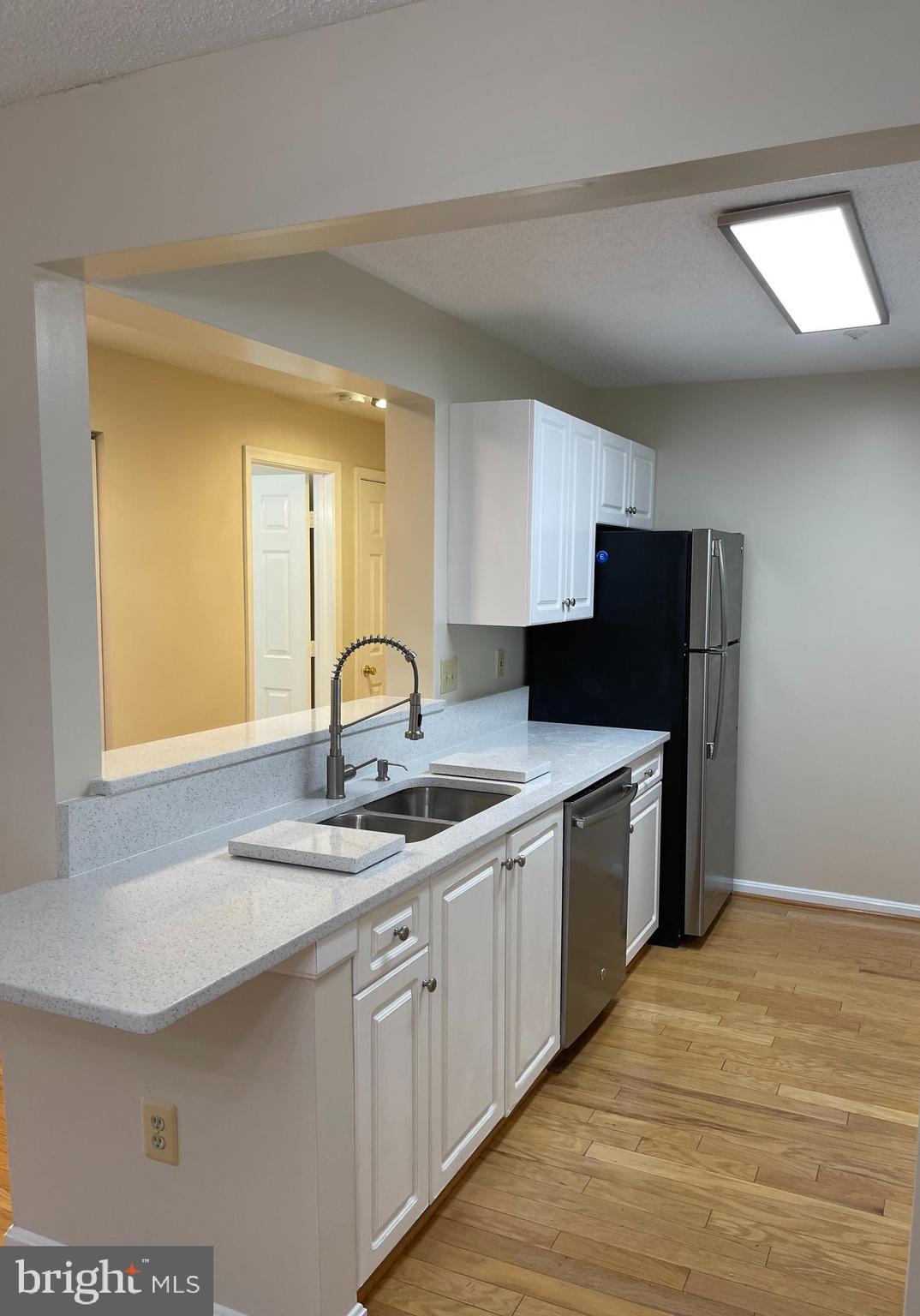 10007 Vanderbilt Cir #8-6