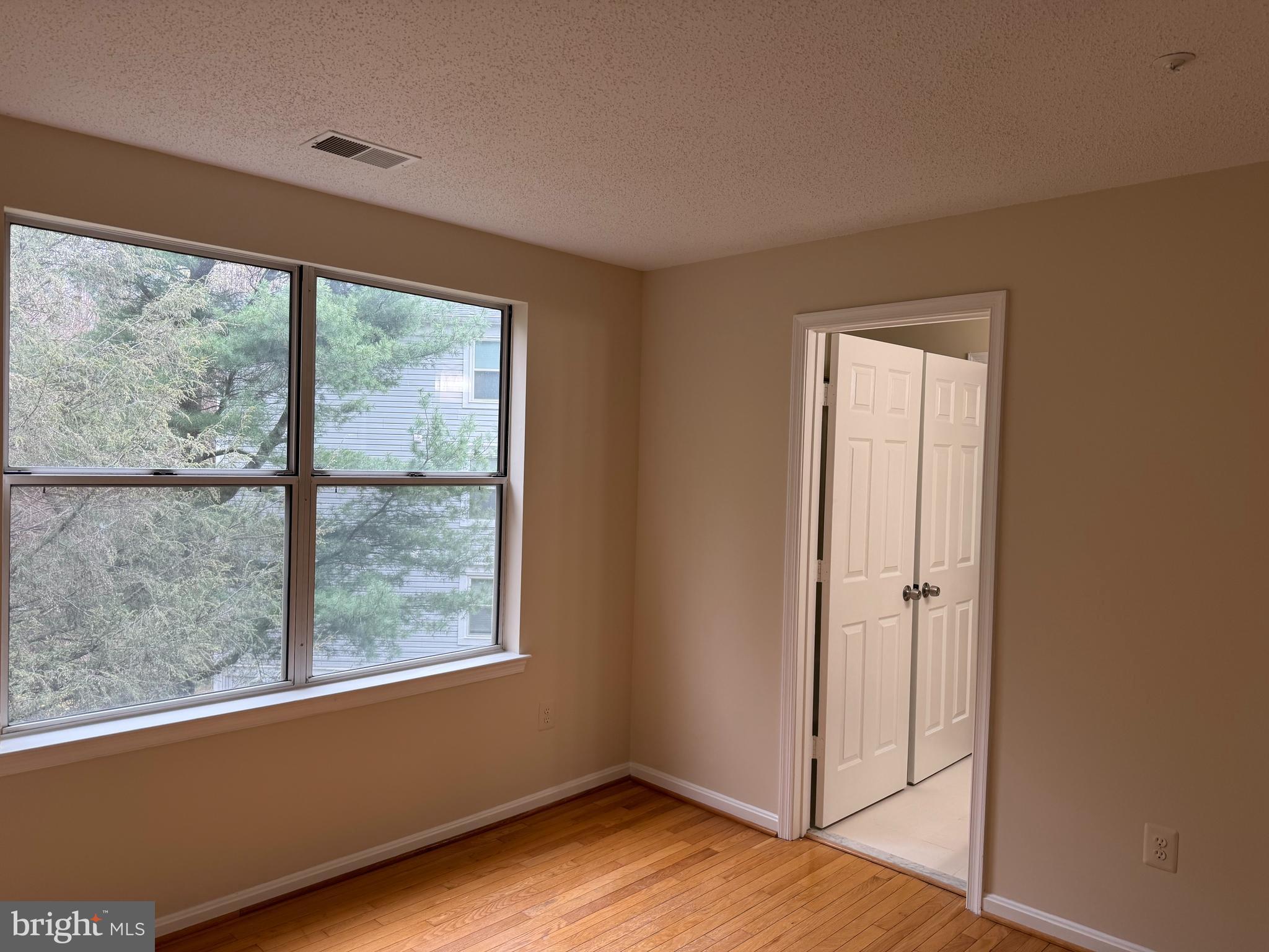 10007 Vanderbilt Cir #8-6