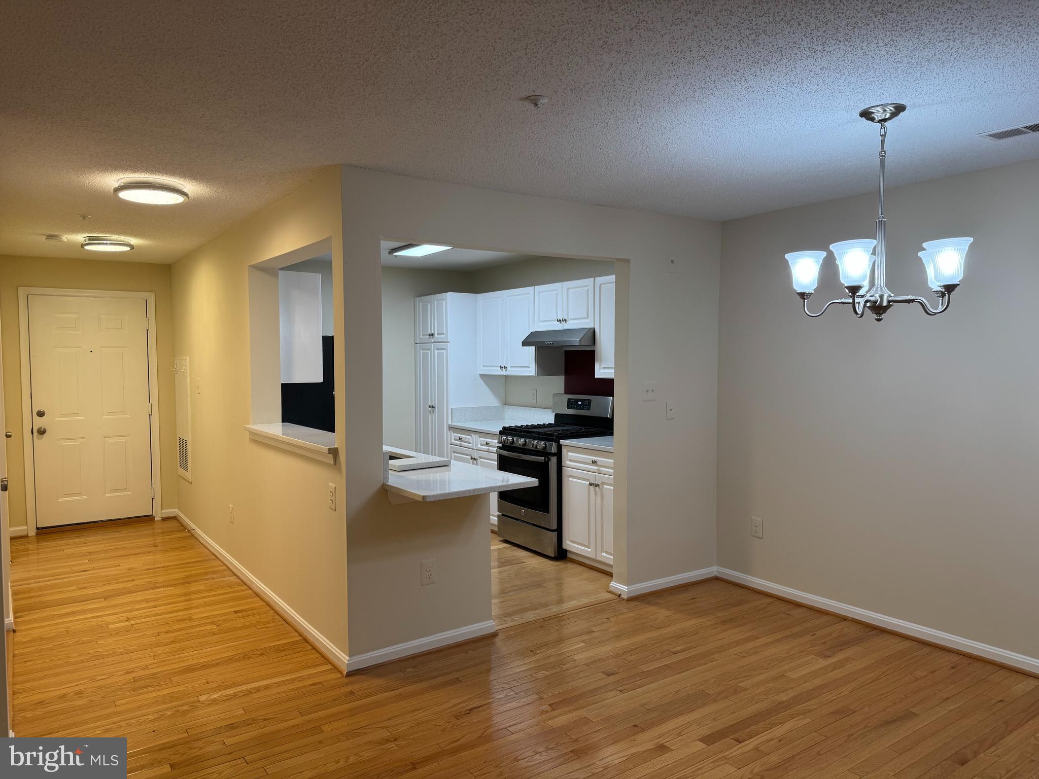 10007 Vanderbilt Cir #8-6