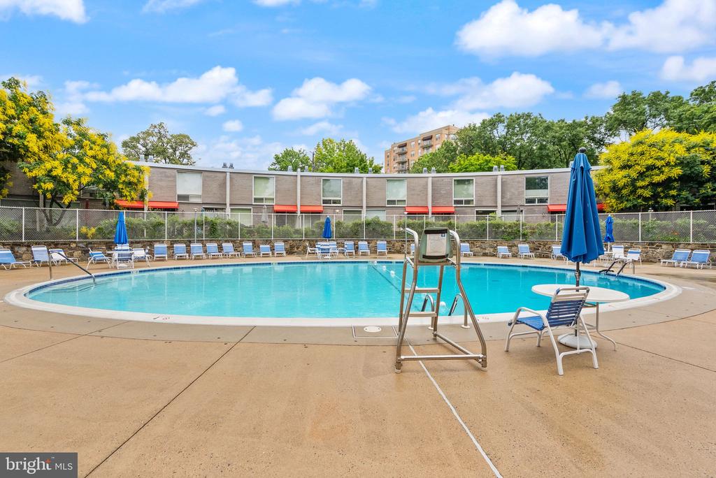 4977 BATTERY LANE Unit: 1-711