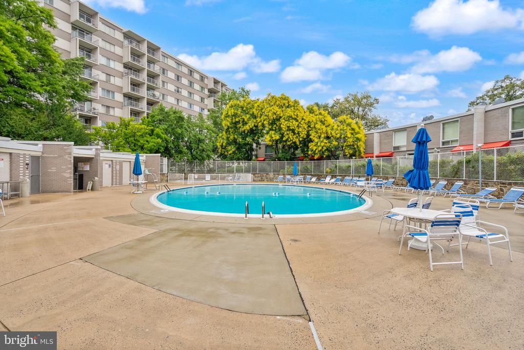 4977 BATTERY LANE Unit: 1-711