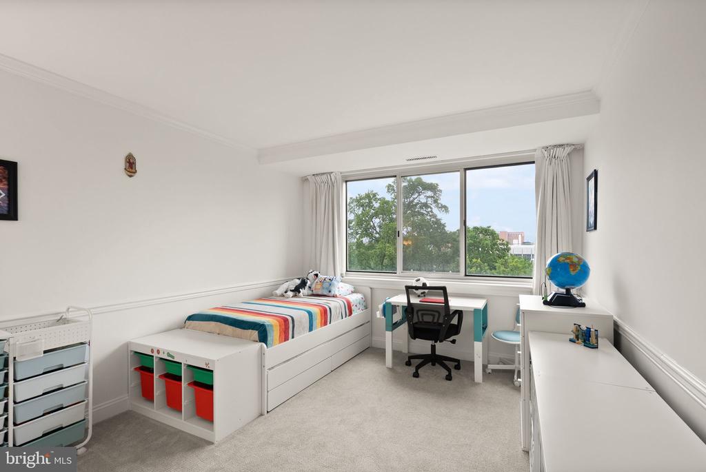 4977 BATTERY LANE Unit: 1-711