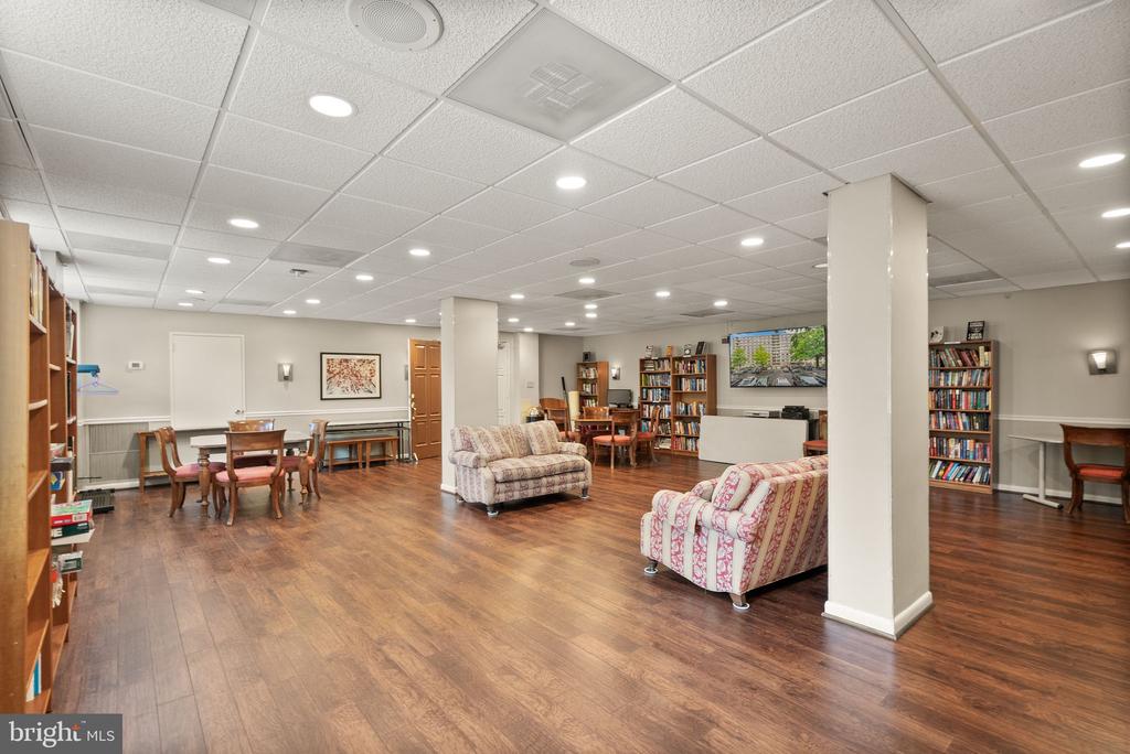 4977 BATTERY LANE Unit: 1-711