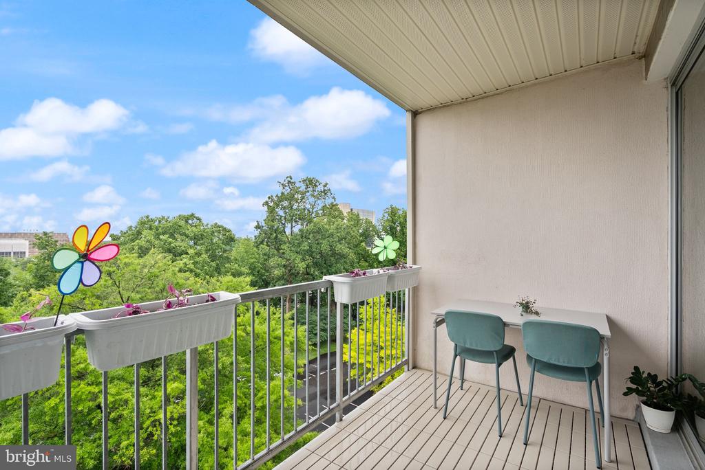 4977 BATTERY LANE Unit: 1-711