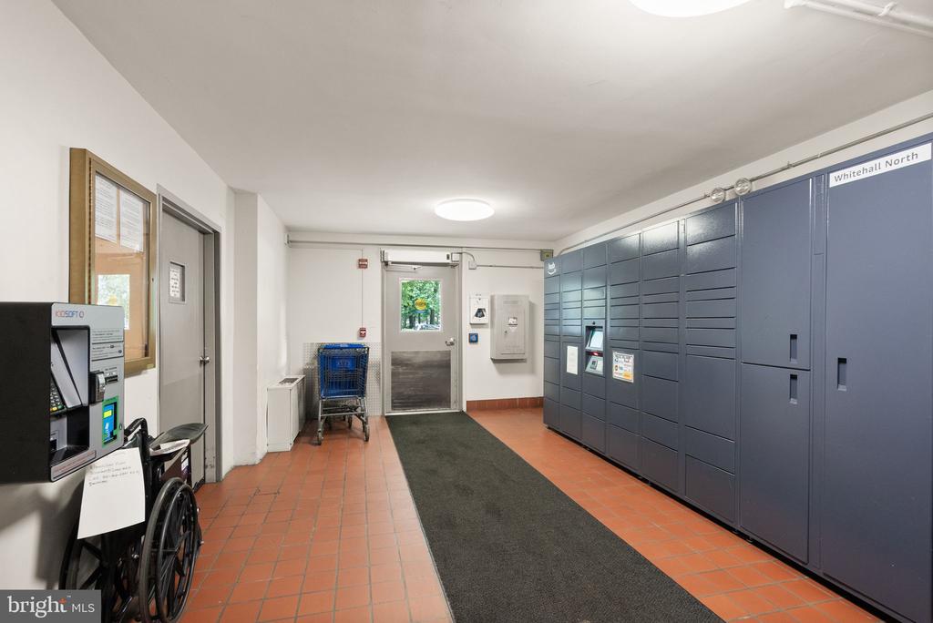 4977 BATTERY LANE Unit: 1-711
