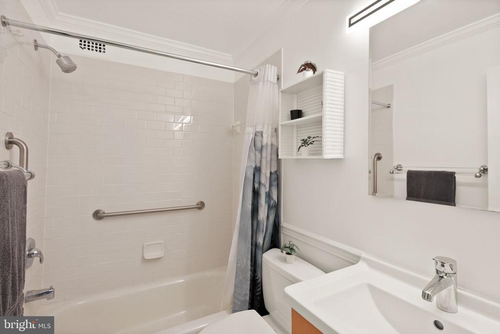 4977 BATTERY LANE Unit: 1-711