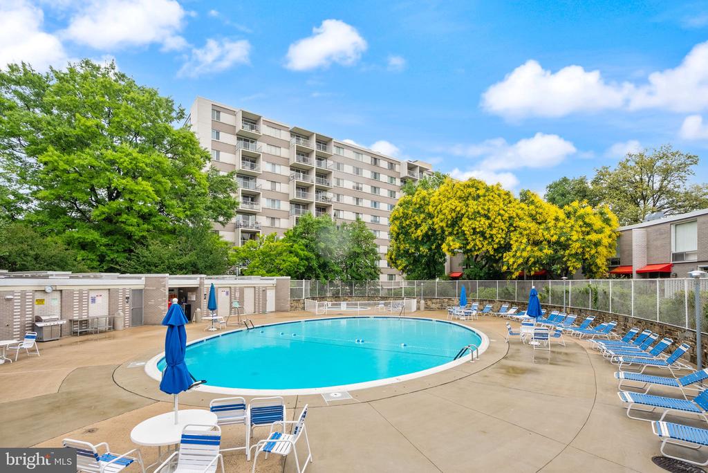 4977 BATTERY LANE Unit: 1-711