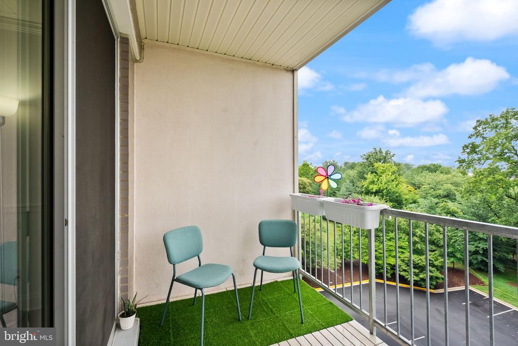 4977 BATTERY LANE Unit: 1-711