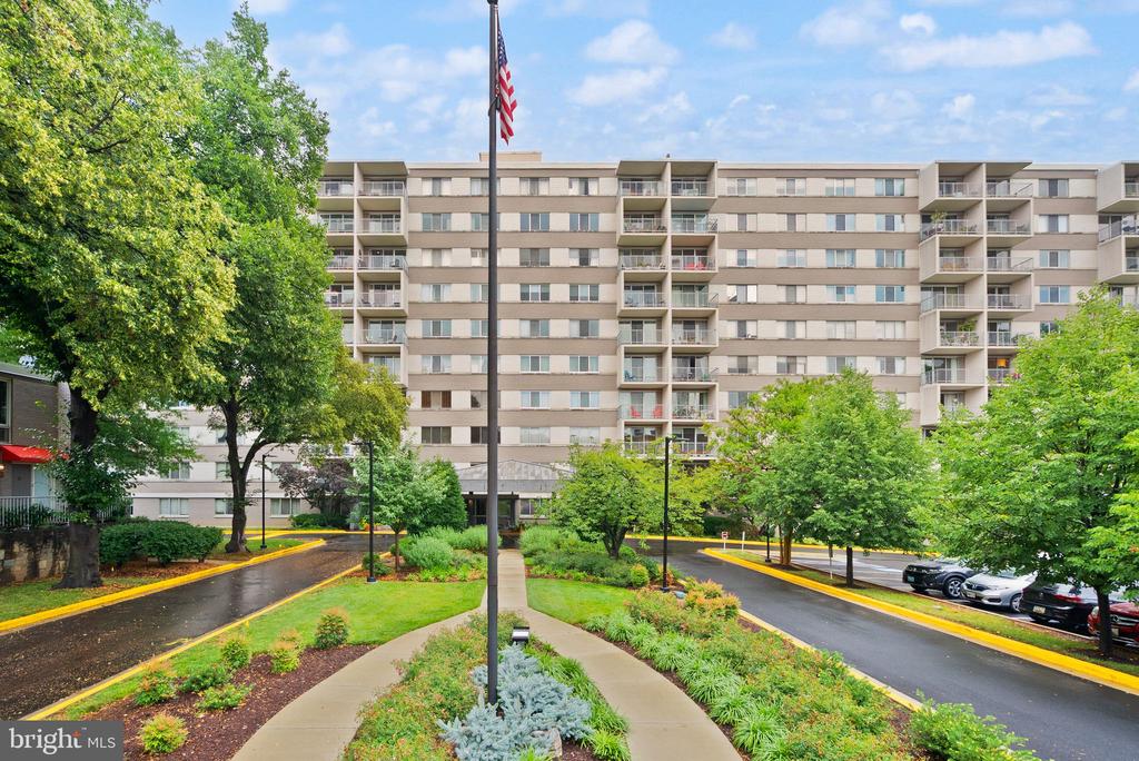 4977 BATTERY LANE Unit: 1-711