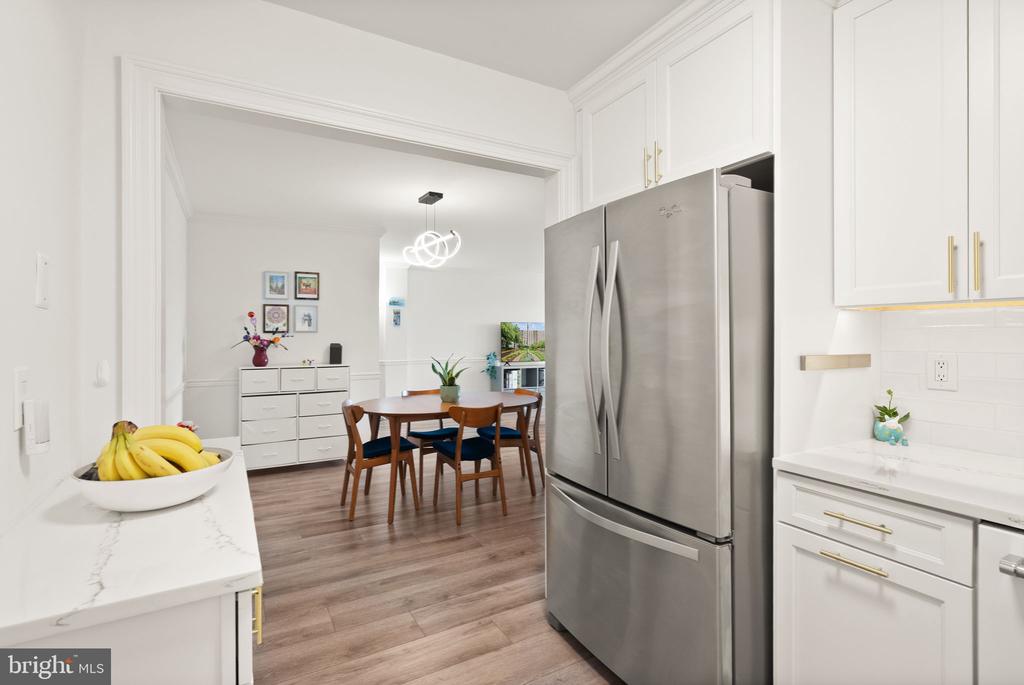 4977 BATTERY LANE Unit: 1-711