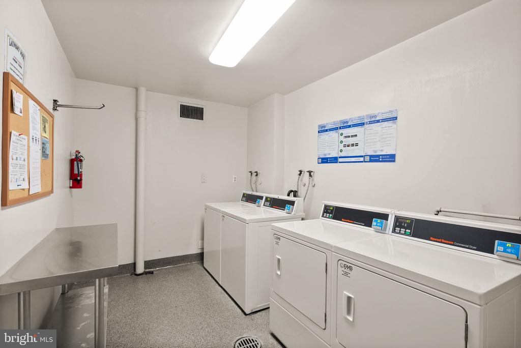 4977 BATTERY LANE Unit: 1-711