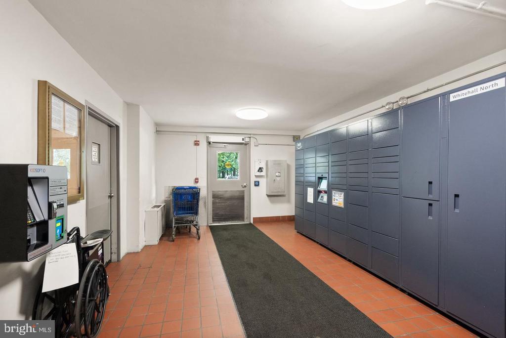 4977 BATTERY LANE Unit: 1-711
