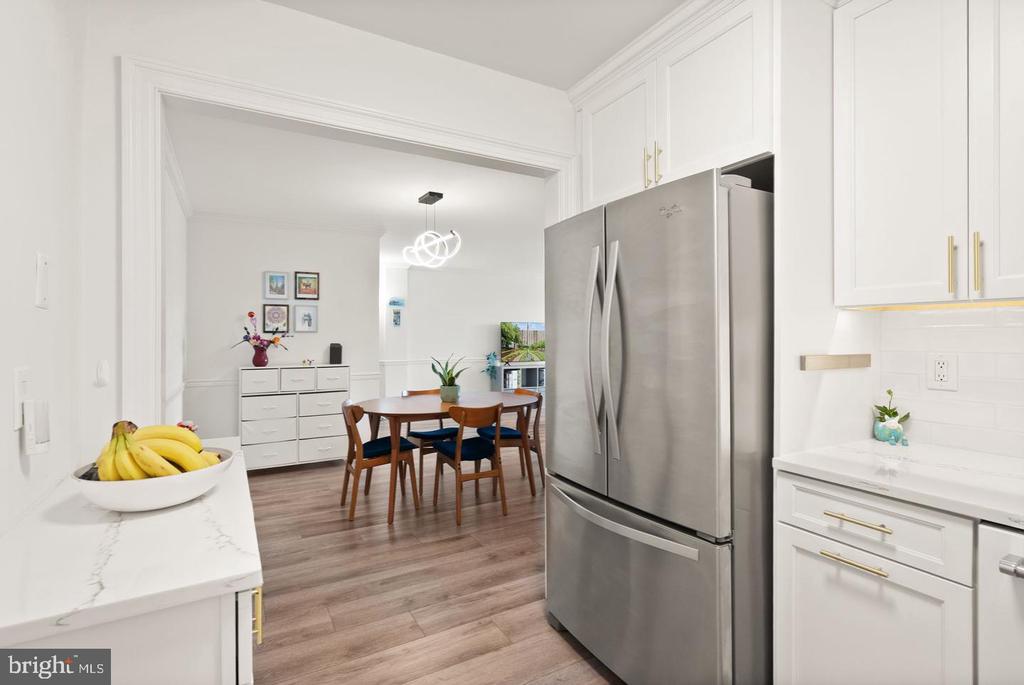 4977 BATTERY LANE Unit: 1-711