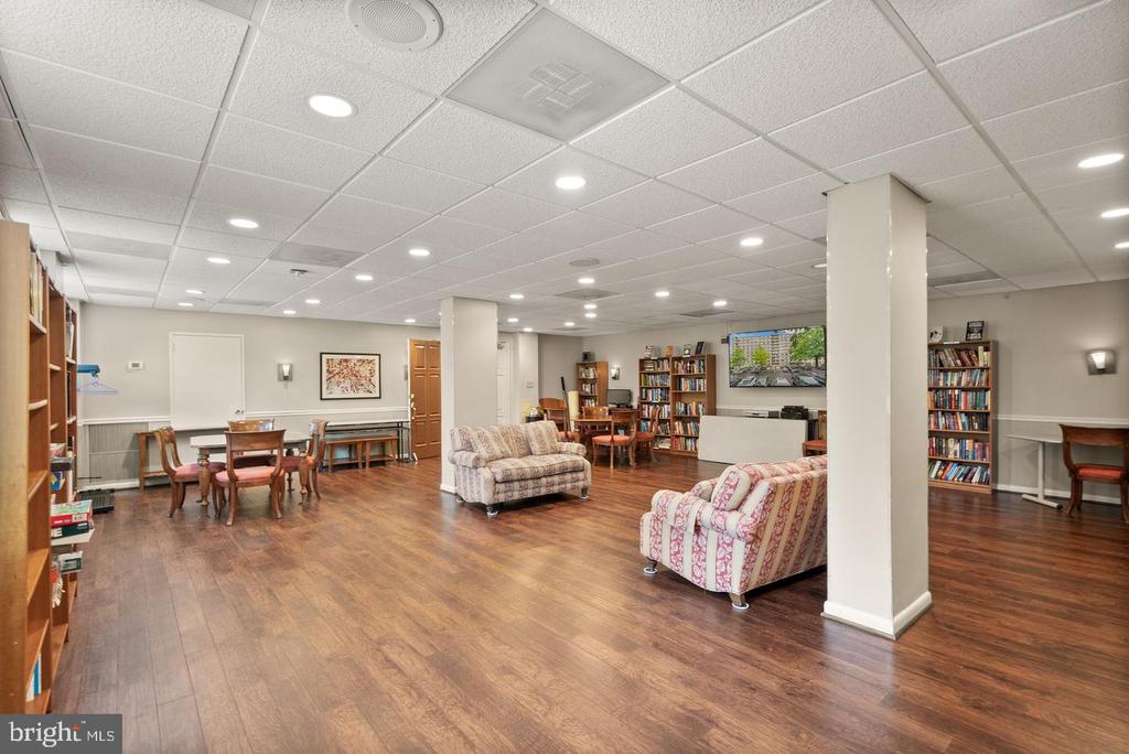 4977 BATTERY LANE Unit: 1-711