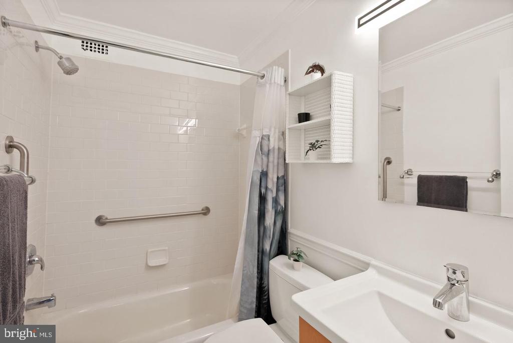 4977 BATTERY LANE Unit: 1-711