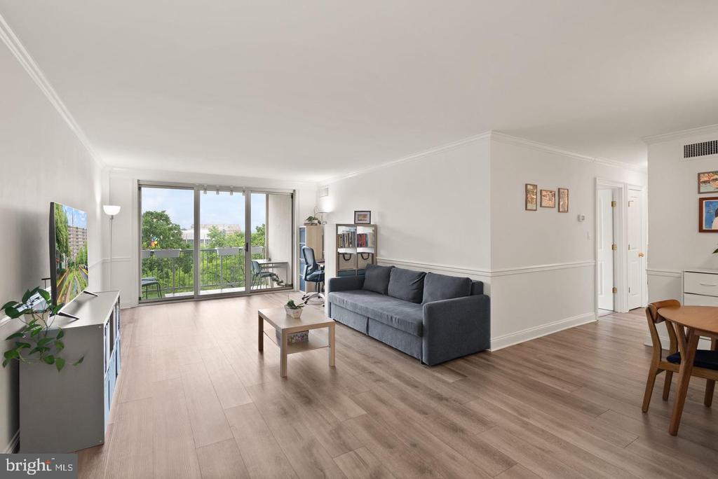 4977 BATTERY LANE Unit: 1-711