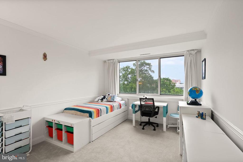4977 BATTERY LANE Unit: 1-711