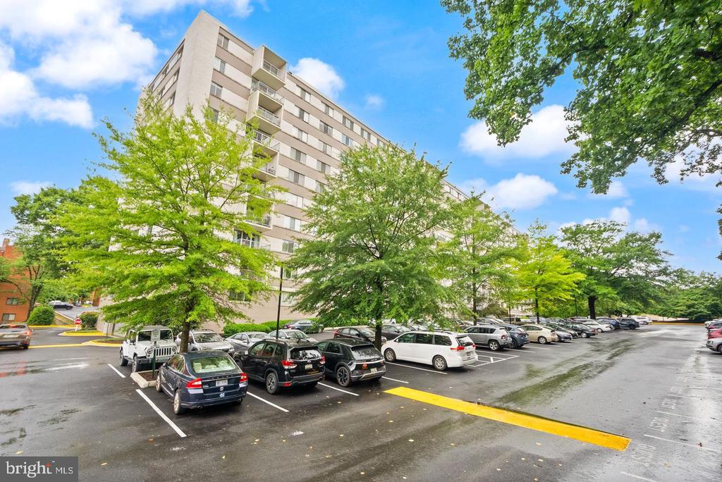 4977 BATTERY LANE Unit: 1-711