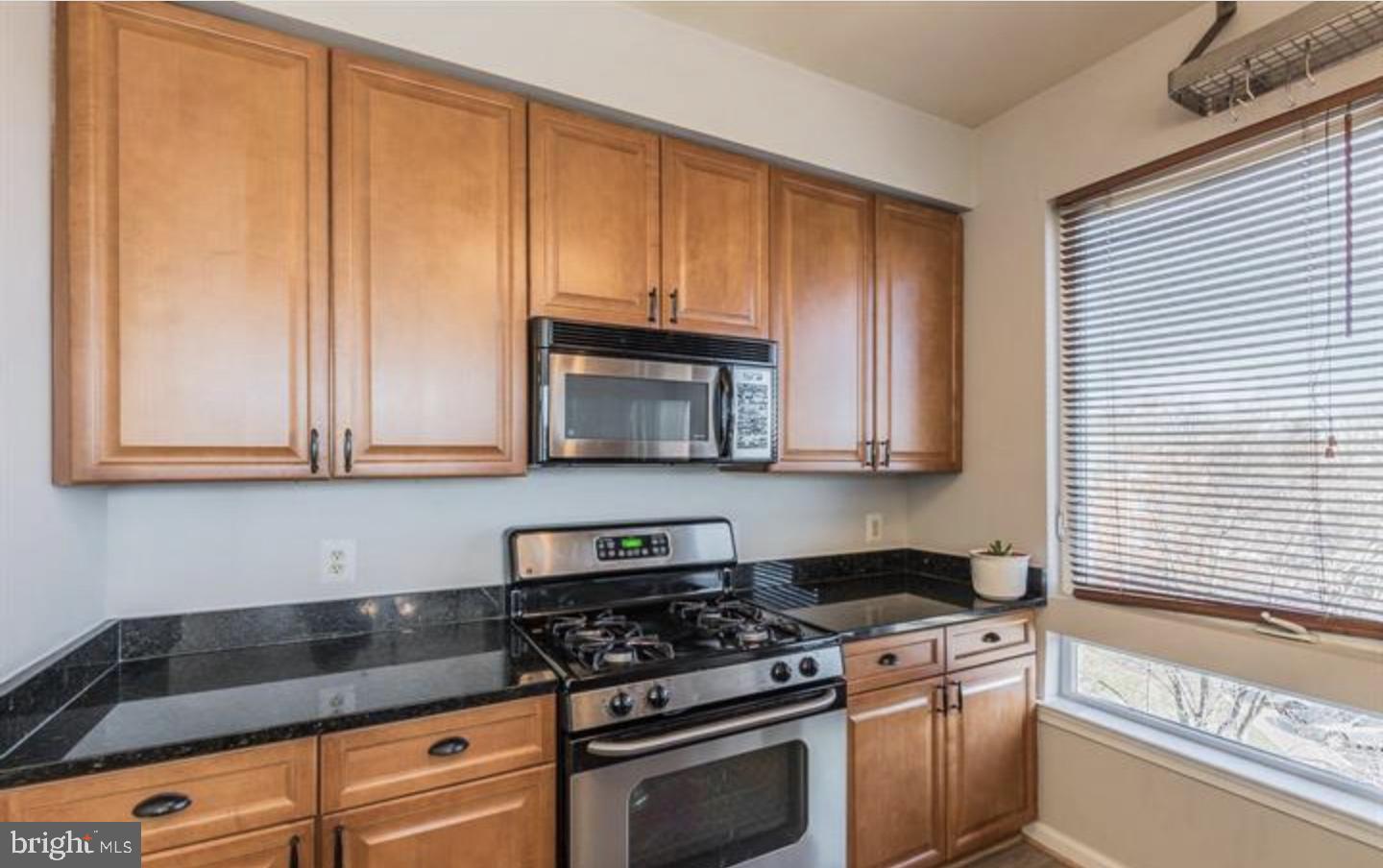 801 S GREENBRIER ST #412