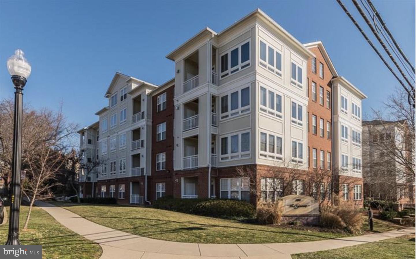 801 S GREENBRIER ST #412