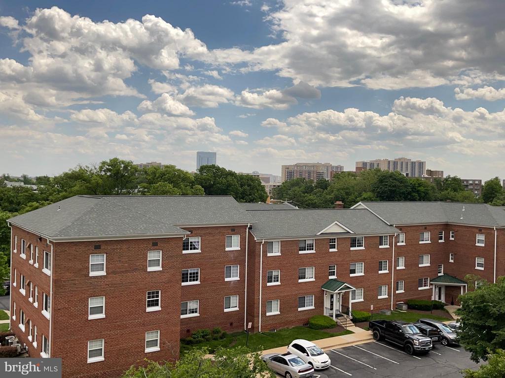 801 S GREENBRIER ST #412