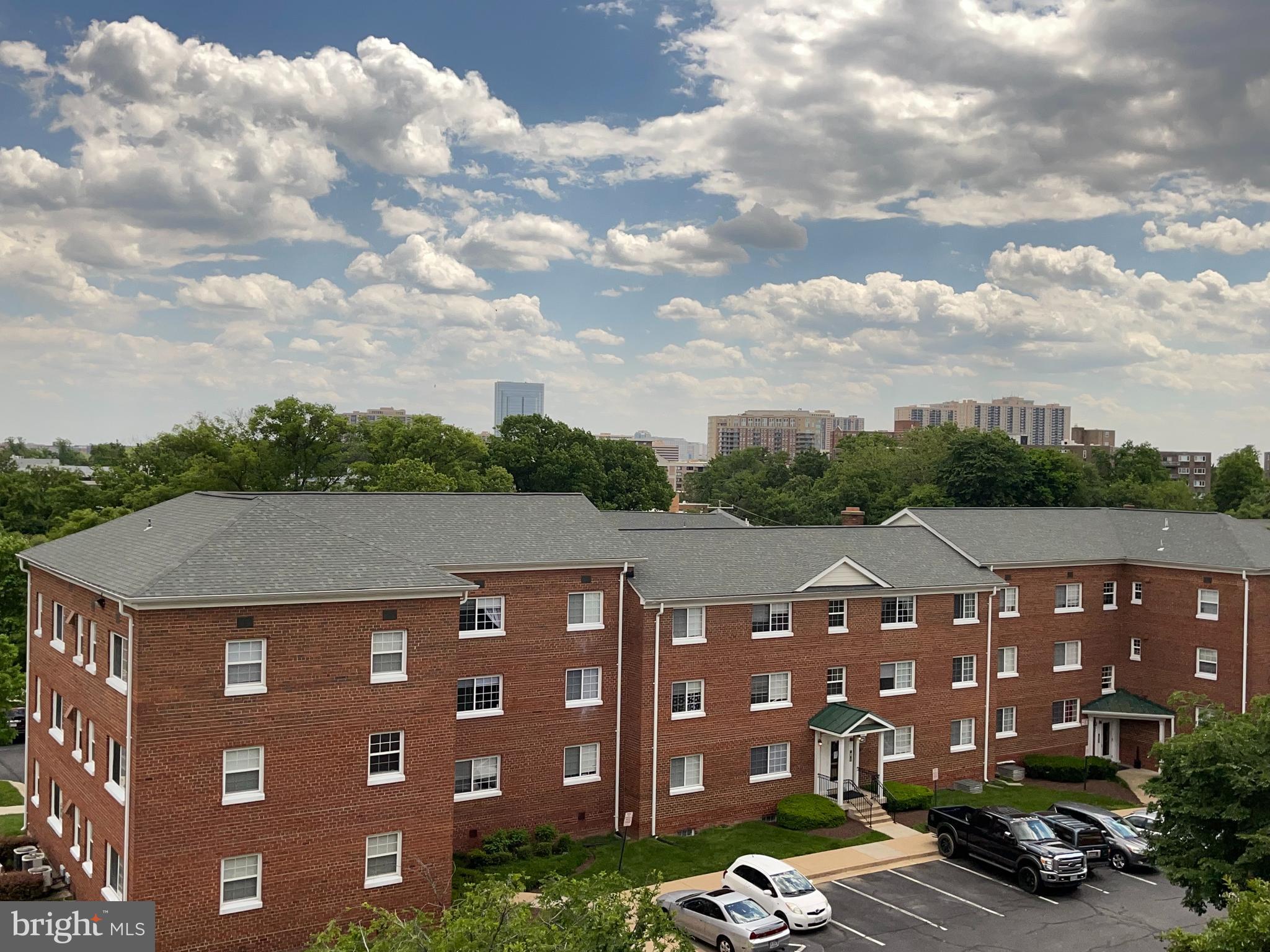 801 S GREENBRIER ST #412
