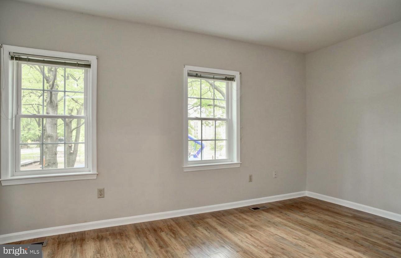 2510 FAIRFAX DRIVE 2EIII
