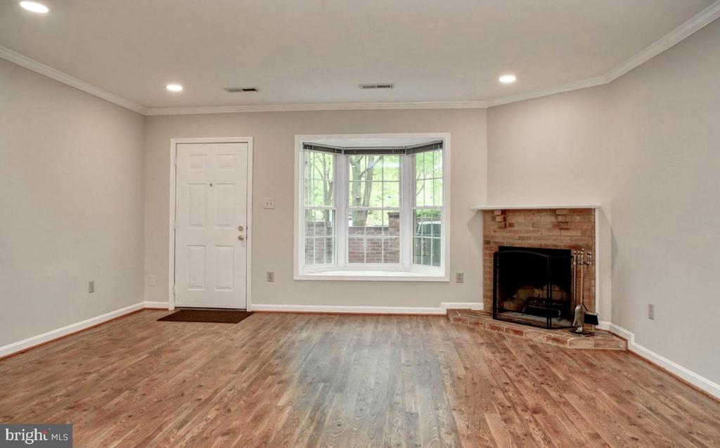 2510 FAIRFAX DRIVE 2EIII