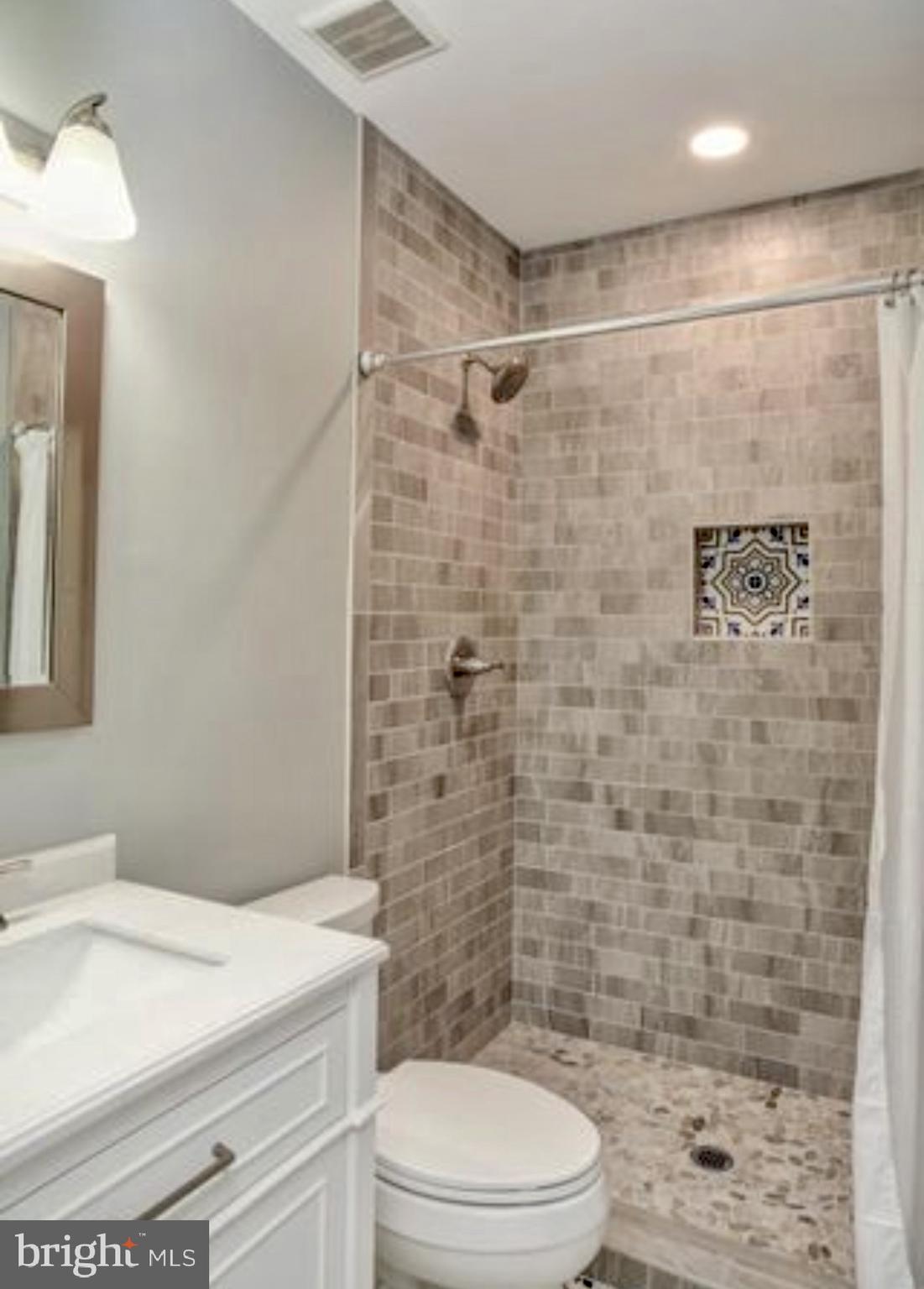2510 FAIRFAX DRIVE 2EIII
