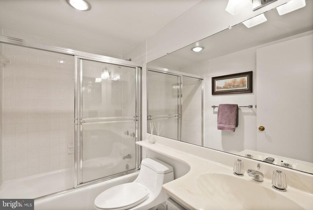 1101 S ARLINGTON RIDGE ROAD 608