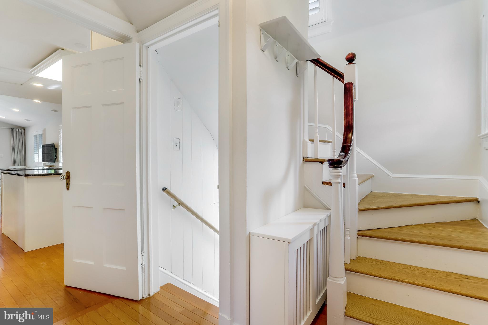 103 W ALEXANDRIA AVENUE