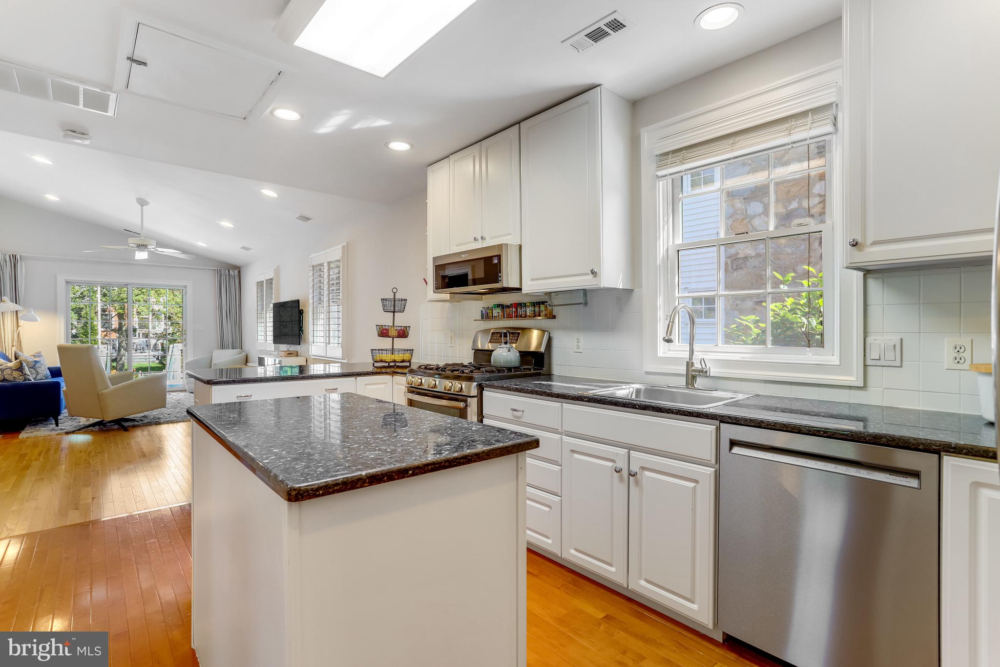 103 W ALEXANDRIA AVENUE