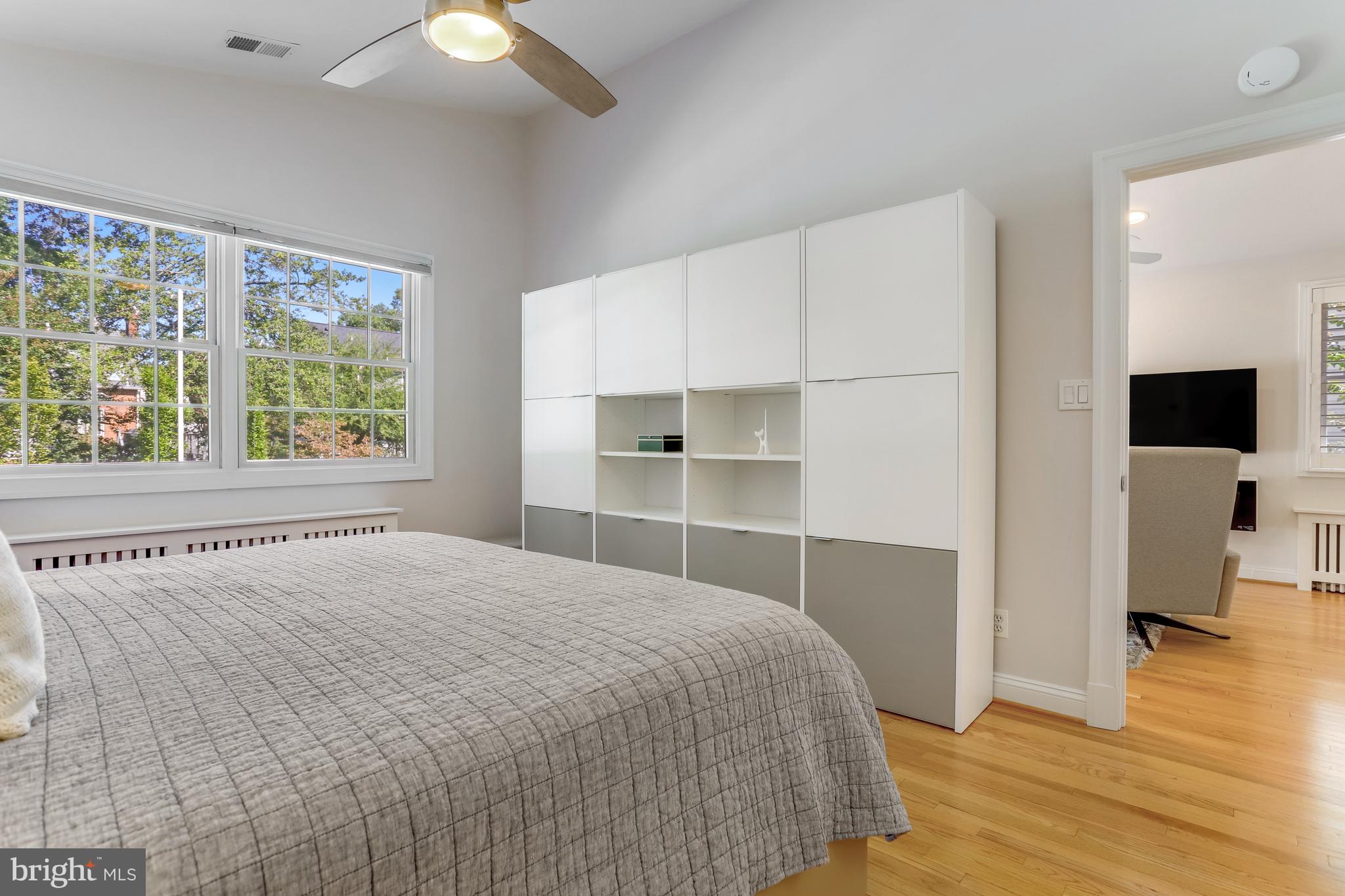 103 W ALEXANDRIA AVENUE