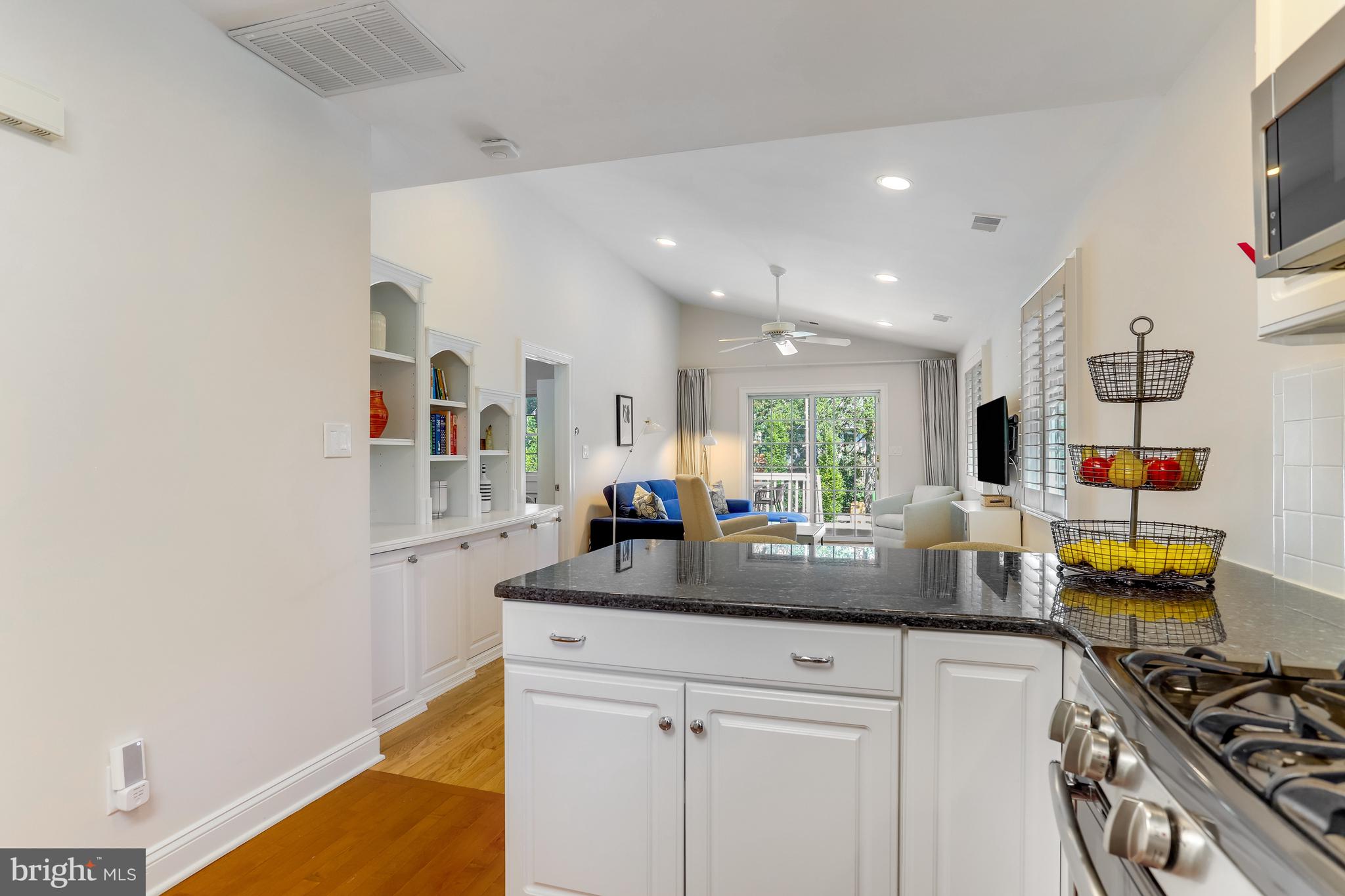 103 W ALEXANDRIA AVENUE