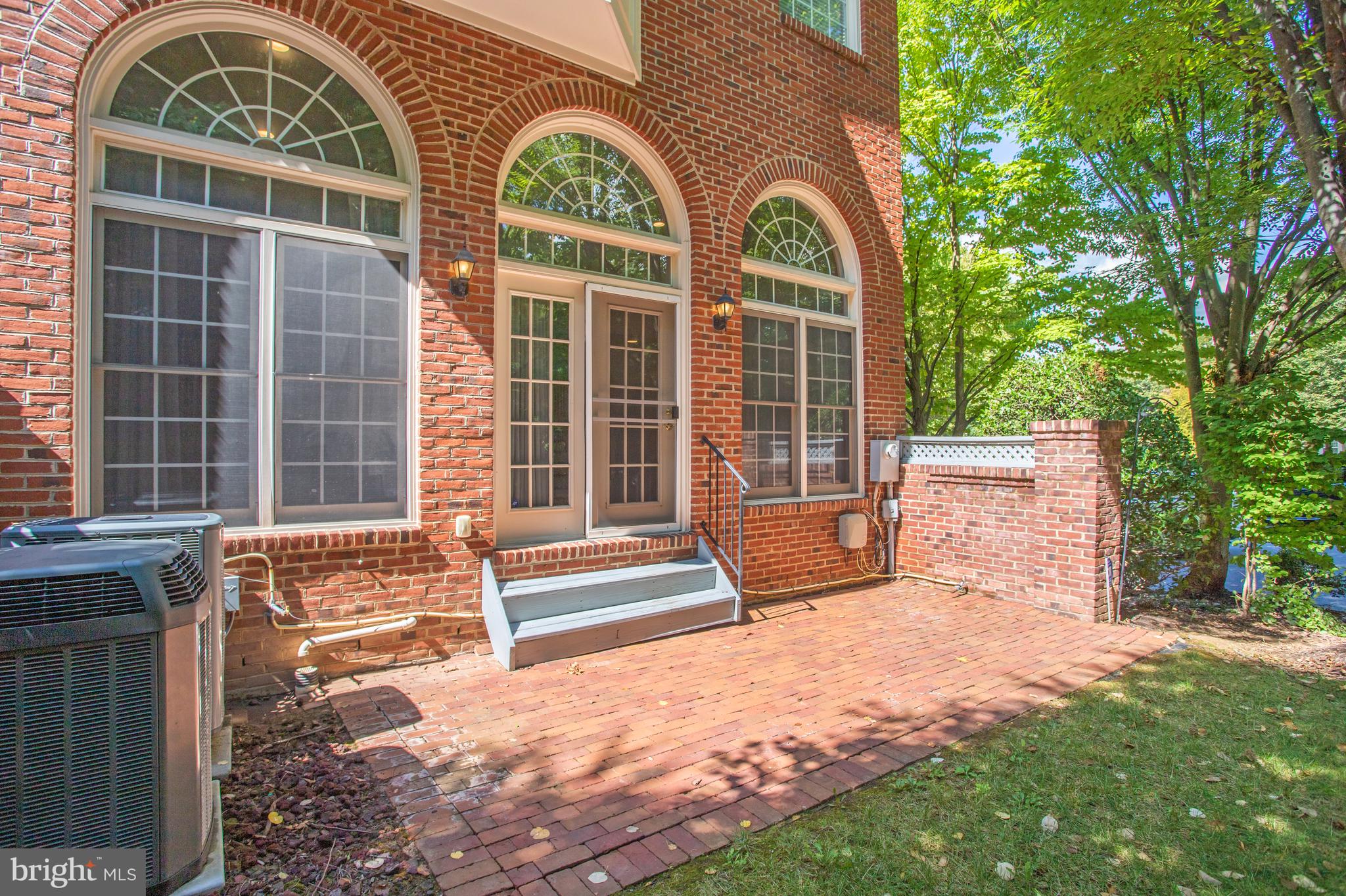 1498 NORTHERN NECK DRIVE