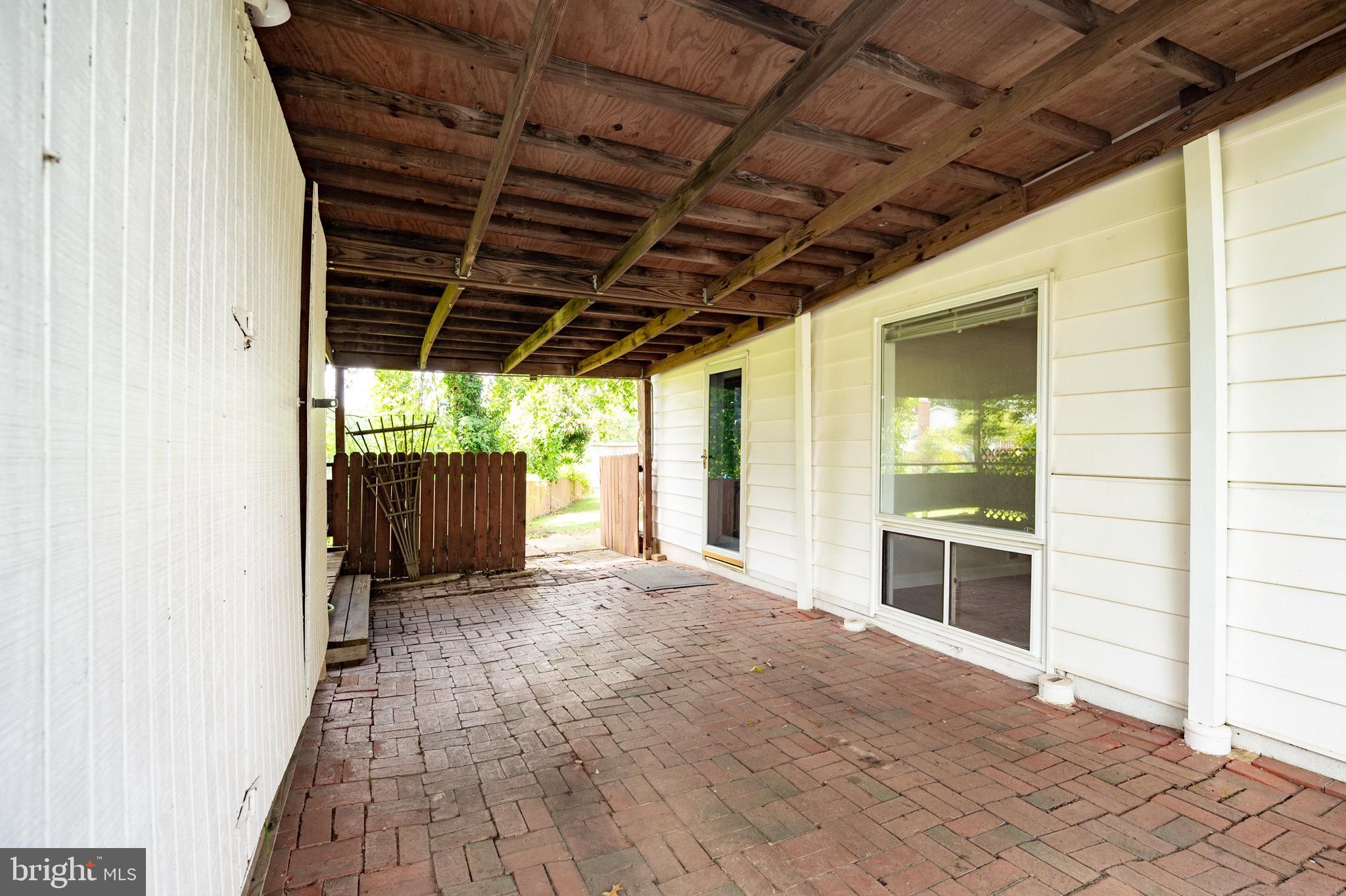 3901 Javins DRIVE