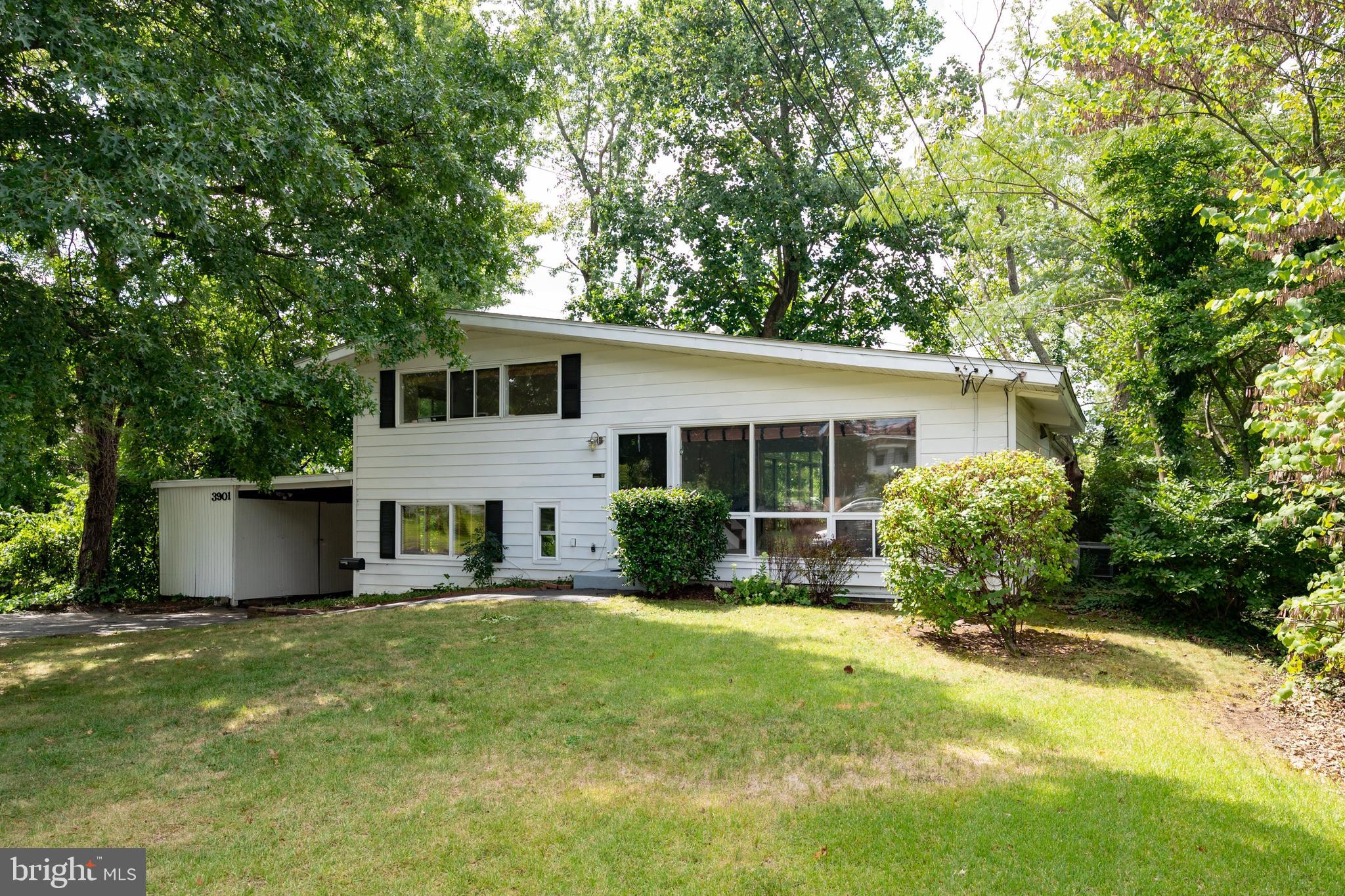 3901 Javins DRIVE