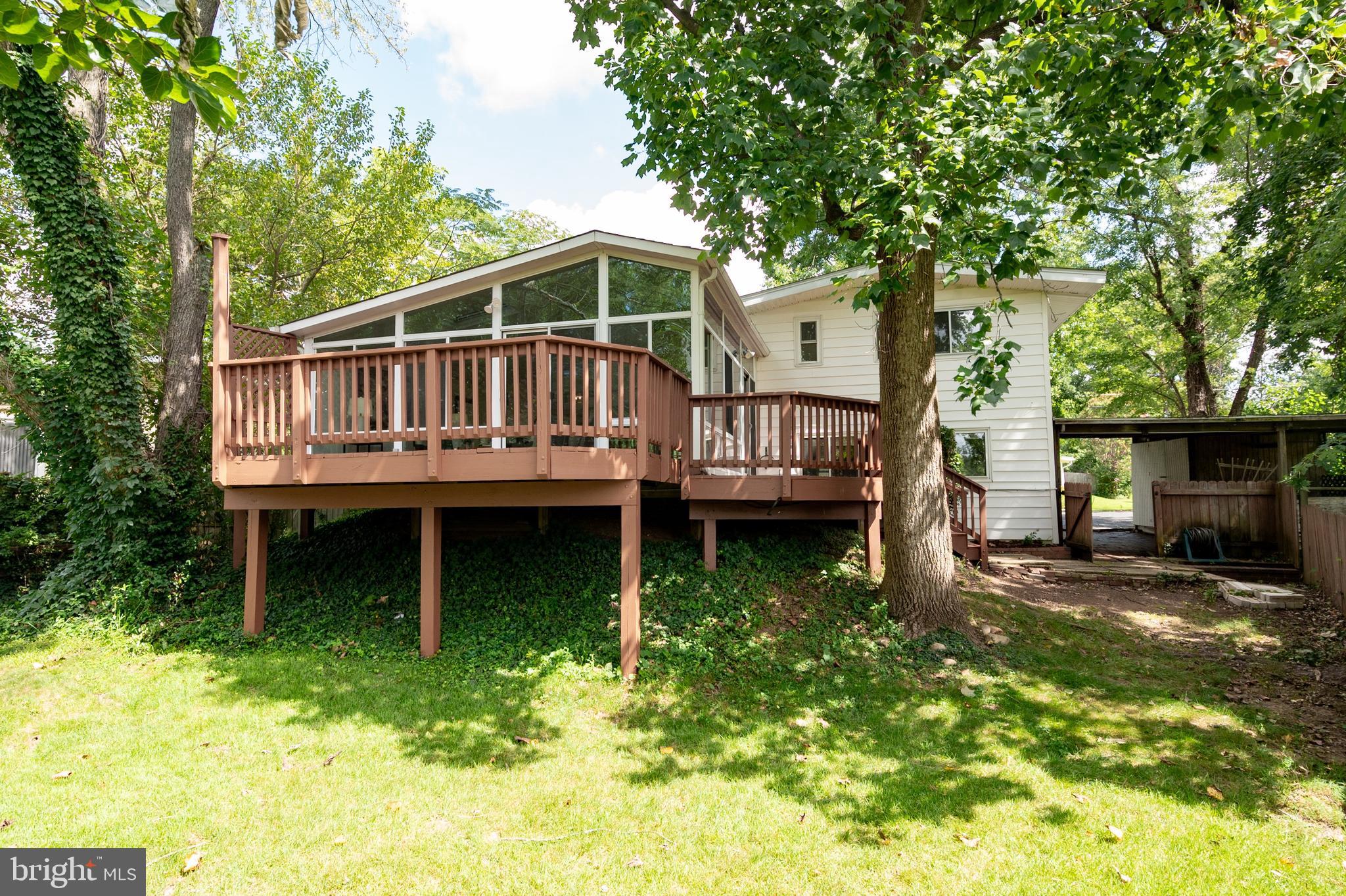 3901 Javins DRIVE