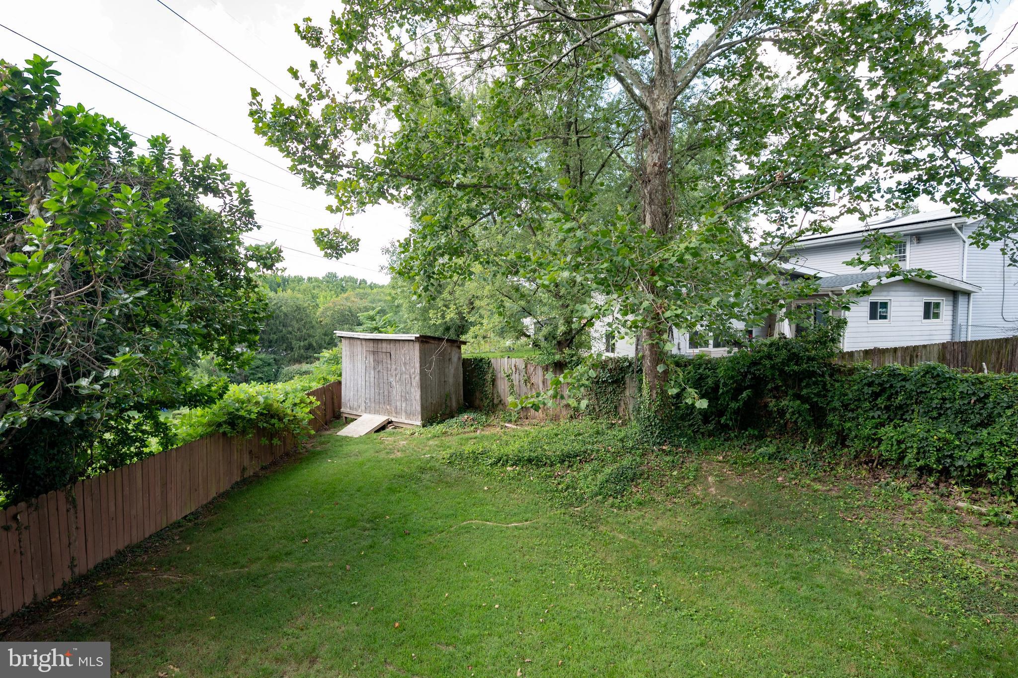 3901 Javins DRIVE