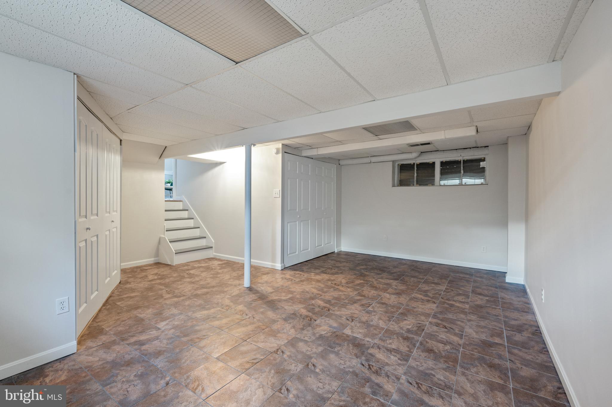 3901 Javins DRIVE
