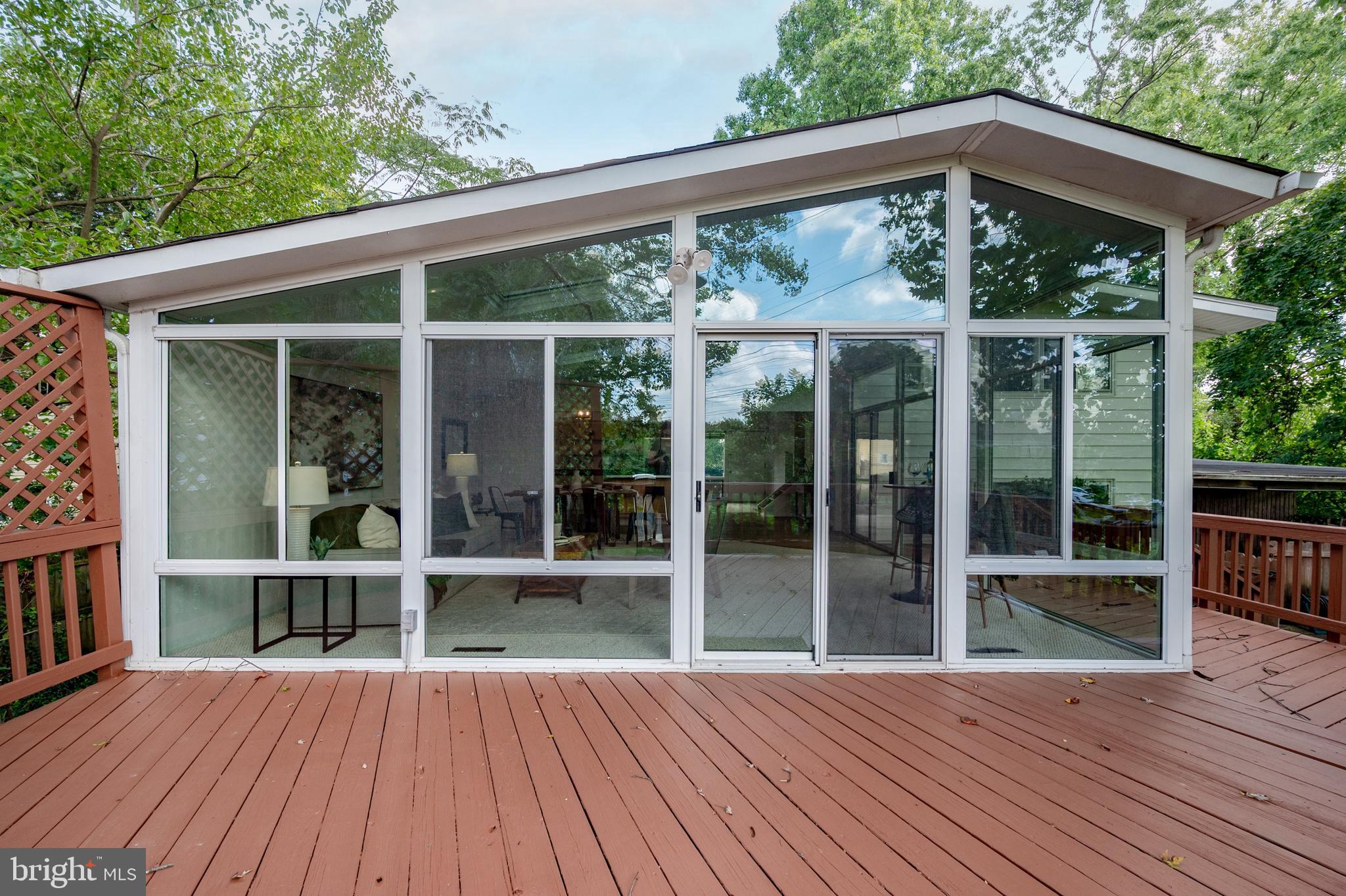 3901 Javins DRIVE