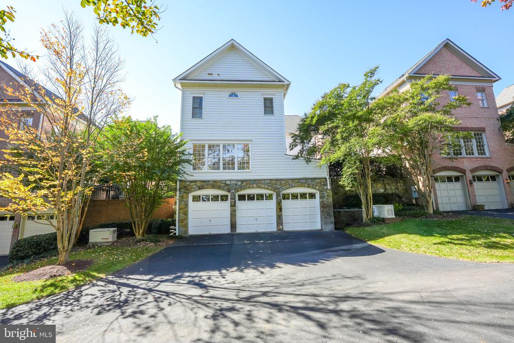 1493 Evans Farm Dr