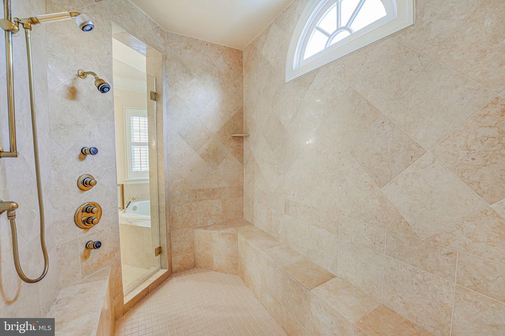 1493 Evans Farm Dr