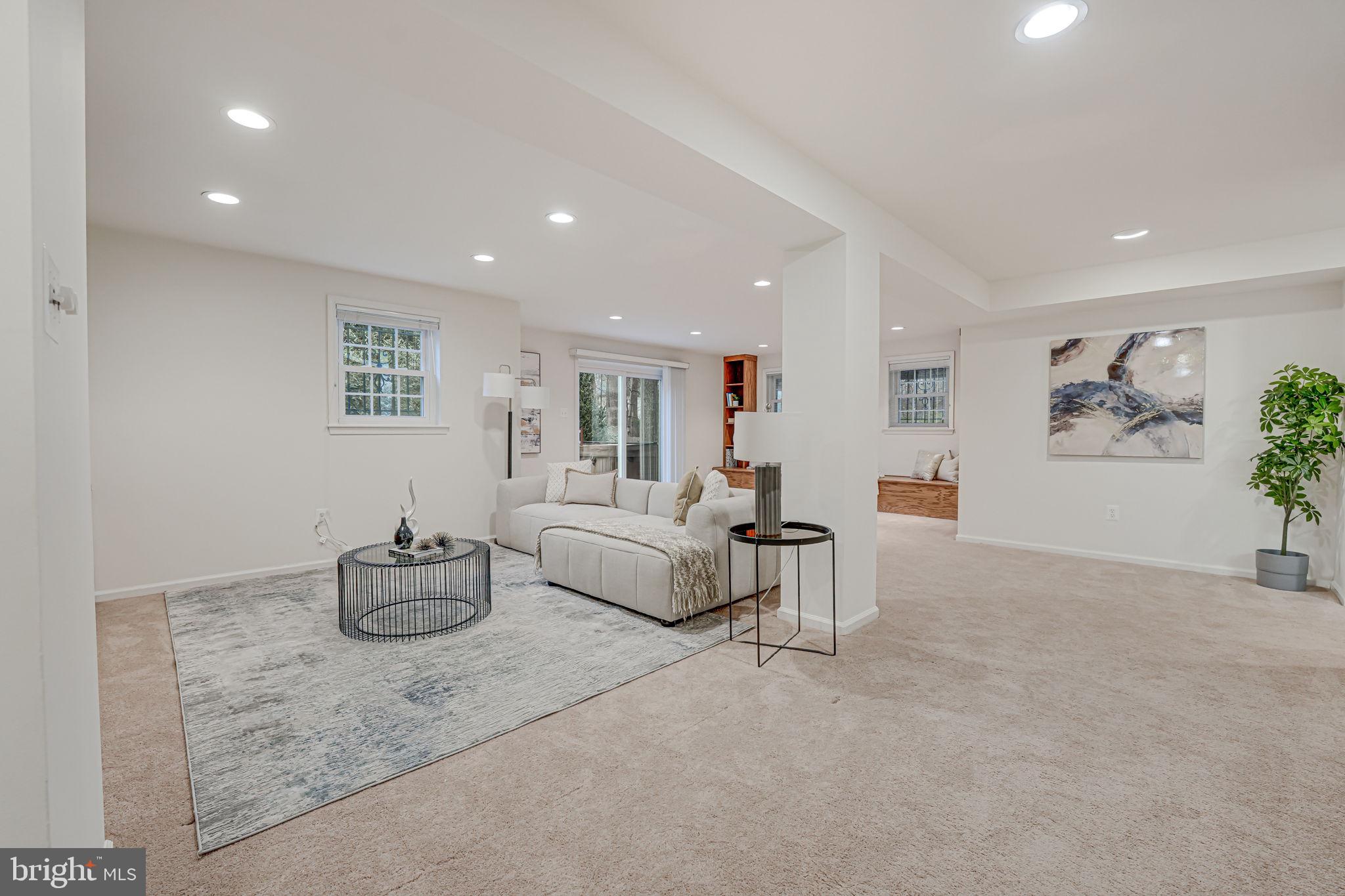 6600 Baymeadow Ct