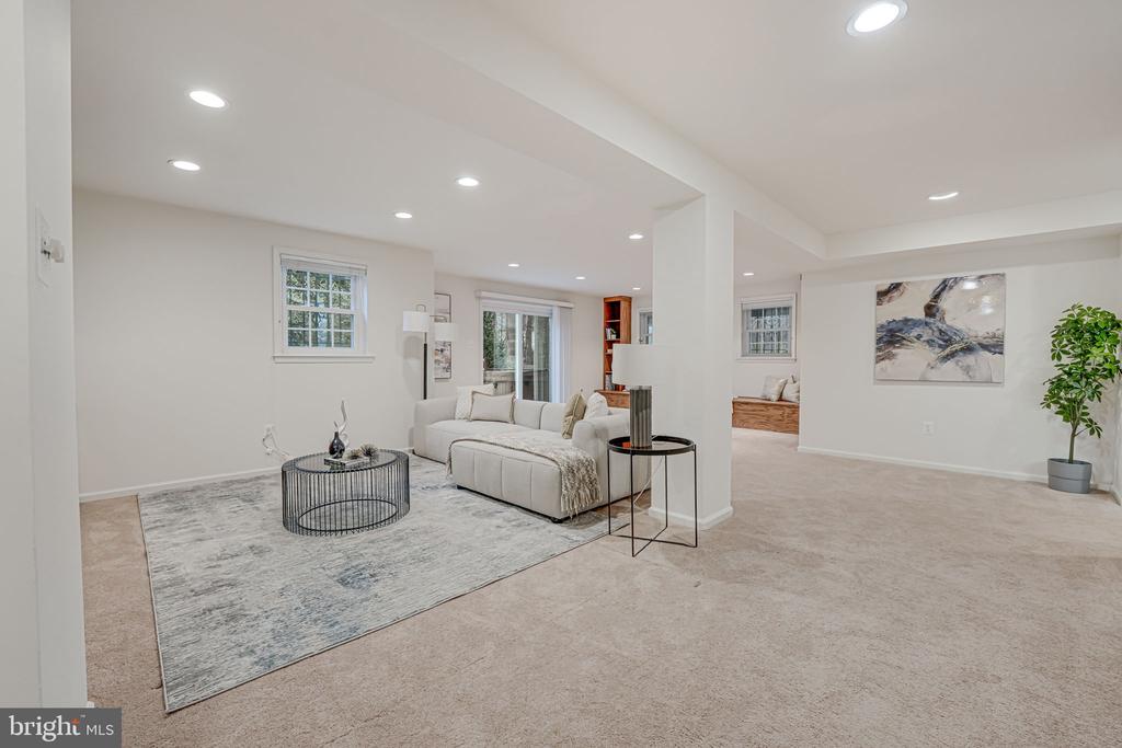 6600 Baymeadow Ct