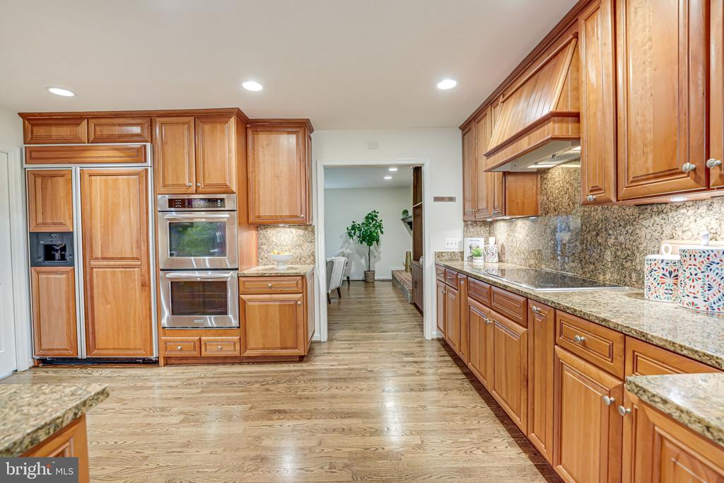 6600 Baymeadow Ct